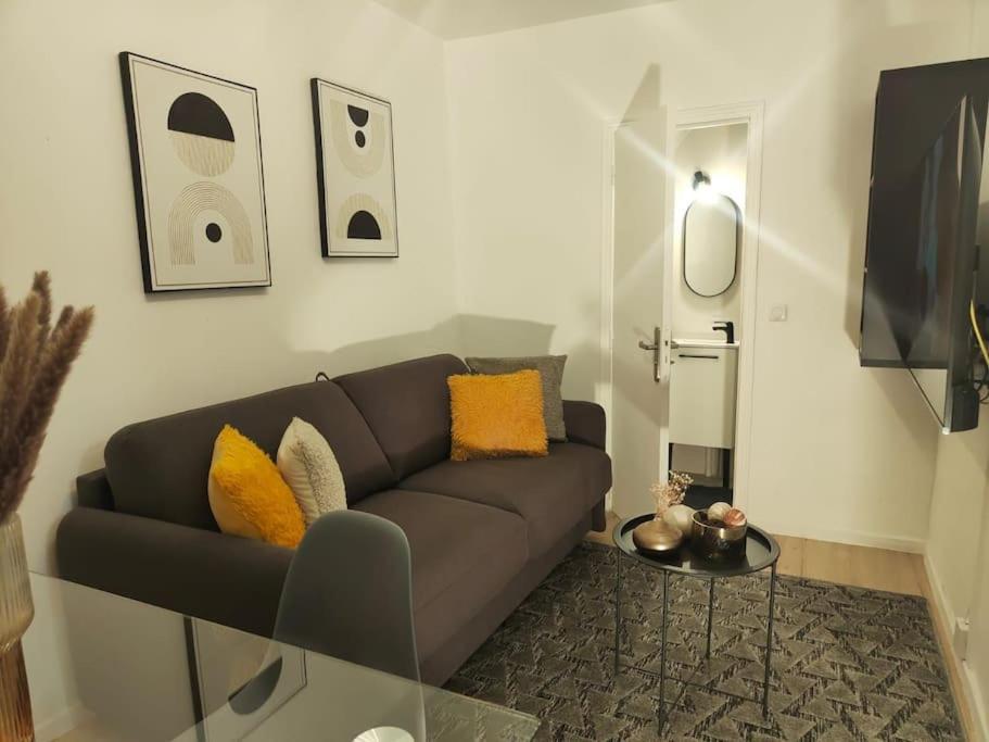 Joli Appartement Au Pied Du Tramway Bezons Exterior foto